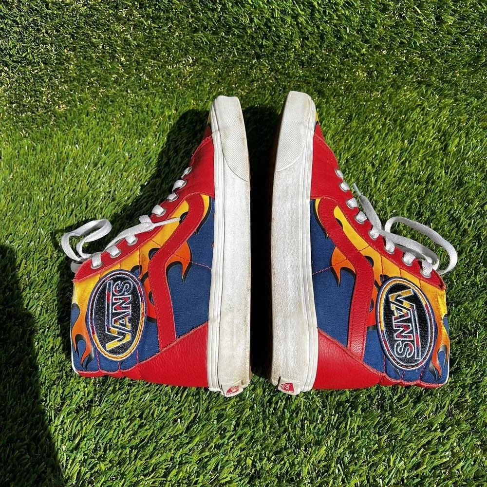 Vans Men Size 7 Women Size 8.5 Sk8-Hi Racer Leather Sneaker in Awesome Red